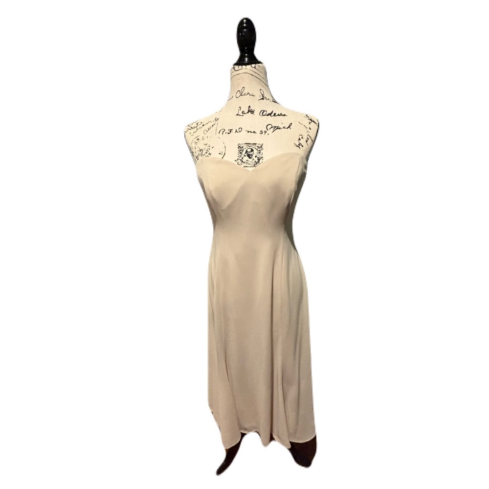 Dressy Collection off white sweetheart strapless dress